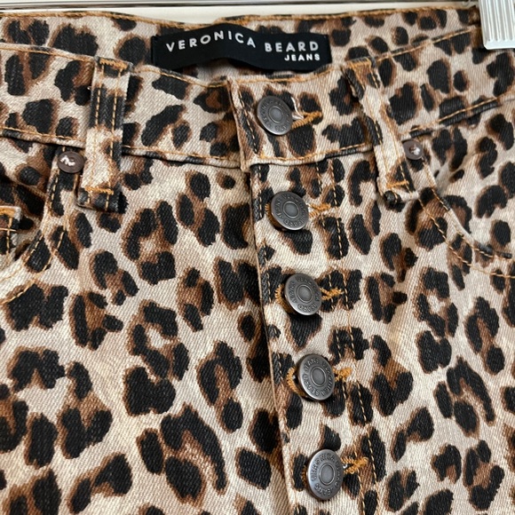 Veronica Beard Debbie 10” Skinny in Leopard - Picture 5 of 7